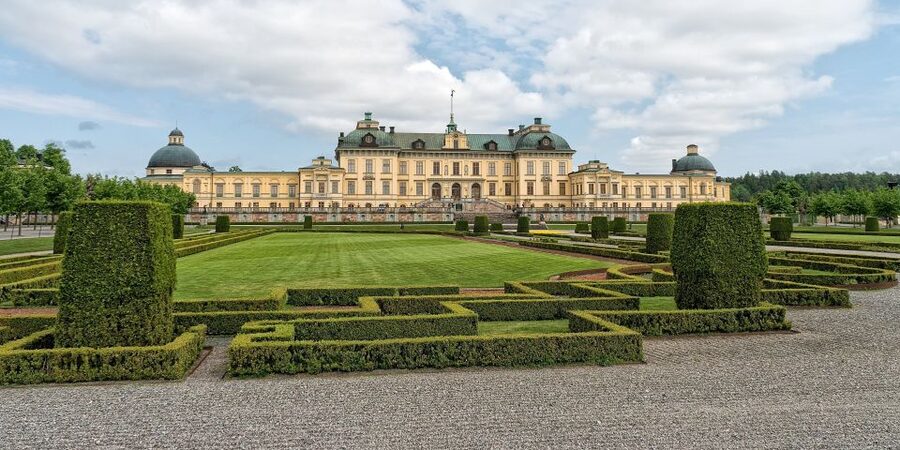 Stockholm: Private Walking Tour with a Local - Comfort, accessibility, and language you can plan around