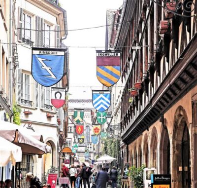 Strasbourg: Walking Tour with a Local Guide - Grande Île and the Old Town Flow: How to Read the City