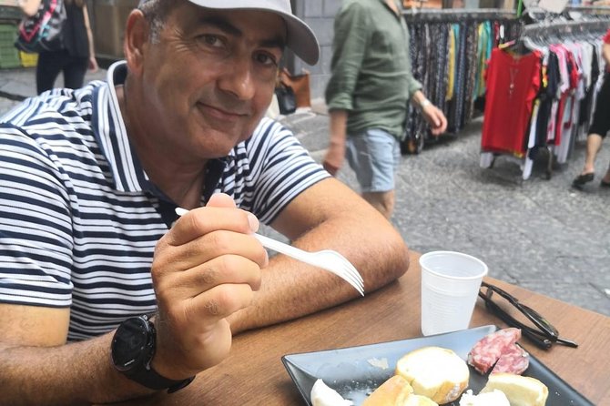 Street food in Naples with 6 Stops and Limoncello - Stop 2: Taralli at Panificio Coppola in a Real Bakery World