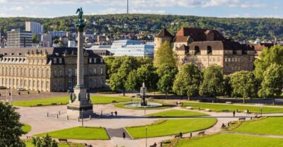 Stuttgart: City Highlights - Guided Walking Tour - Palace Square and porticoed streets: where the city starts to click