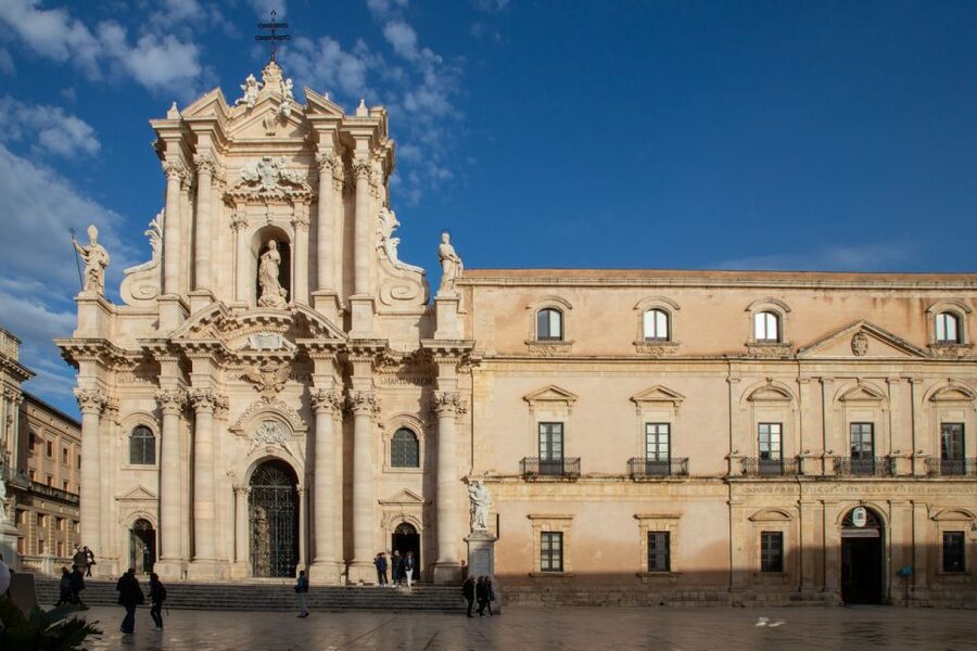 Syracuse: Highlights of Ortigia Guided Walking Tour - Temple of Apollo: where the tour earns its name