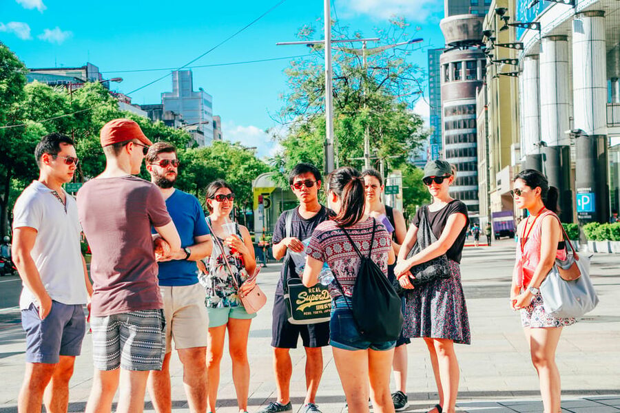 Taipei: Old Town Walking Tour - What Makes the Guides a Real Value