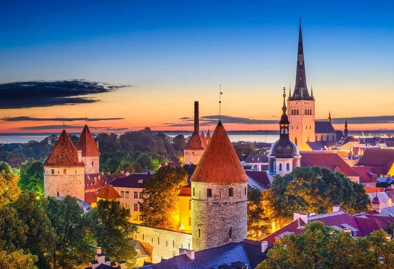 Tallinn: Guided Old Town Historical Walking Tour - Why a Tallinn Old Town walk is the smartest first-day move