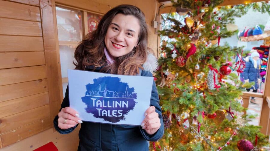 Tallinn Old Town: Stories and Views 2‑Hour Walking Tour - Meeting at Raekoja plats 1: Town Hall, clock, and dragon gutters