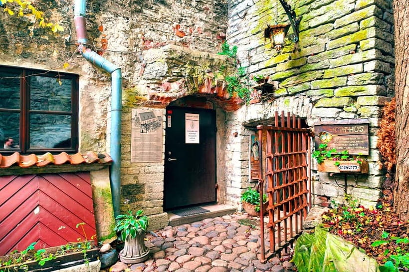 Tallinn Old Town: Stories and Views 2‑Hour Walking Tour - The heart of Tallinn Tales: stories + local everyday life