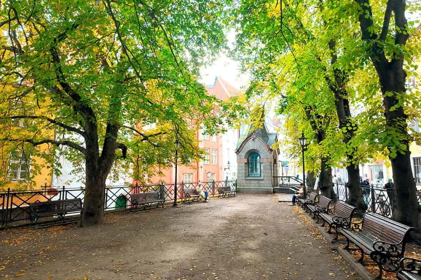 Tallinn Old Town: Stories and Views 2‑Hour Walking Tour - How much time you’ll actually spend at each stop