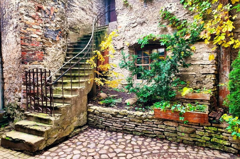 Tallinn Old Town: Stories and Views 2‑Hour Walking Tour - Price and value: what $41 buys in real time