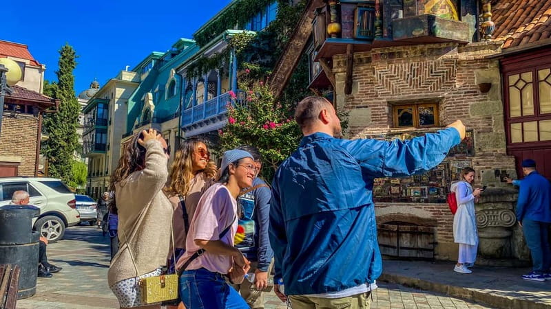 Tbilisi: City Highlights Guided Walking Tour - Metekhi St. Virgin Church to King Vakhtang’s statue: old Tbilisi’s baseline