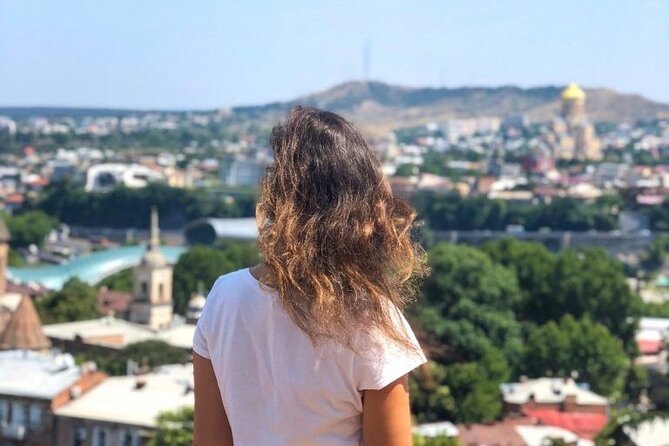 Tbilisi:Evening Walking & Talking Tour with Wine & Boat Ride - Meeting at Rose Revolution Square and the first 20 minutes