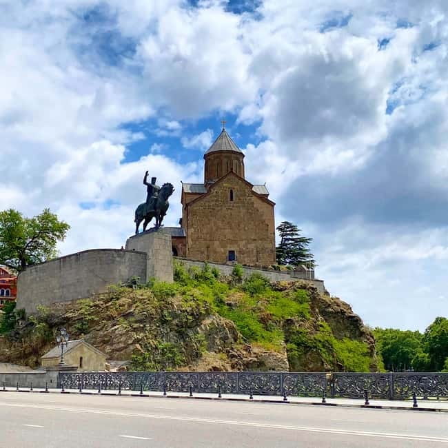 Tbilisi: Old Town Walking Tour - Must-See Attractions - Meidan Bazaar and the Puppet Theatre Clock Tower