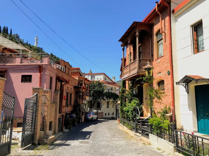 Tbilisi: Old Town Walking Tour - Must-See Attractions - How the Small Group (and Your Guide) Changes Everything