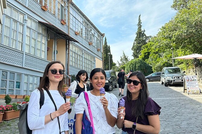 Tbilisi Old Town Walking Tour with a Local Guide - Food stop, wine tasting age rules, and how to handle lunch