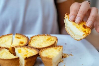 The 10 Tastings of Cape Town With Locals: Private Food Walking Tour - Company’s Gardens break: koeksister and biltong in the city’s “green lungs”