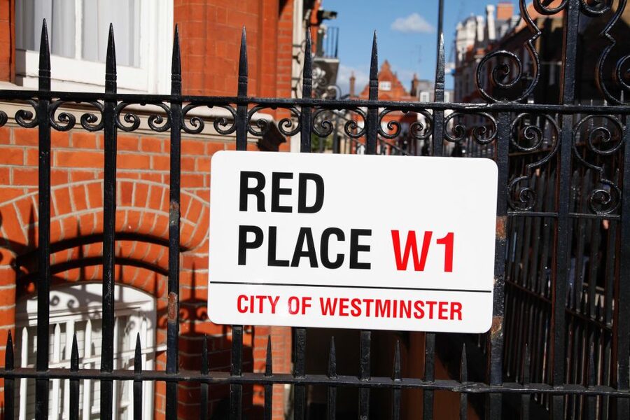 The Beatles London Walking Tour - Paul McCartney’s office and the Yesterday origin point