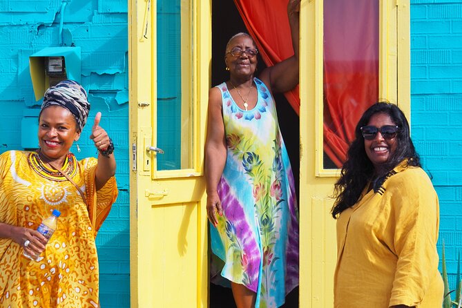 The best walking tour Willemstad - The Pace and Group Size: Why Small Matters