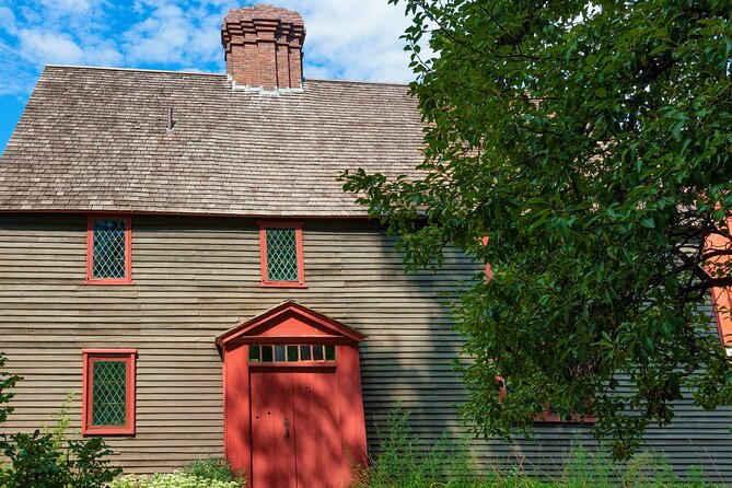The Ghosts of Salem Walking Tour - Why the stories work: guides, tone, and “real Salem” detail