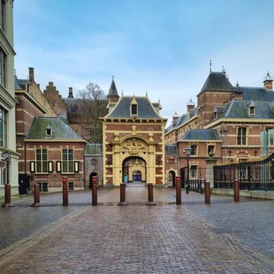 The Hague: City Walking Tour - From the Statue of Willem I into het Binnenhof