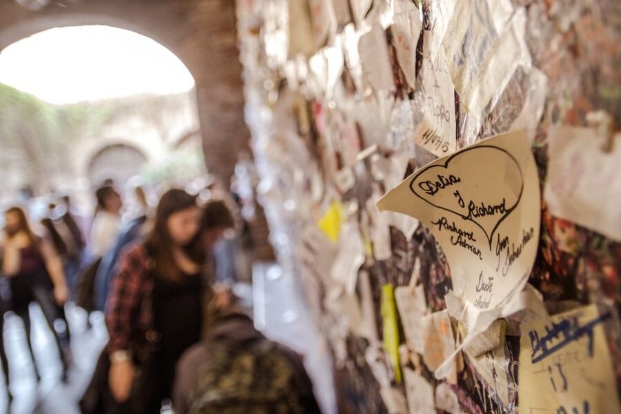 The Highlights of Verona Small Group Walking Tour - Guides, pacing, and why $41 feels fair for what you get