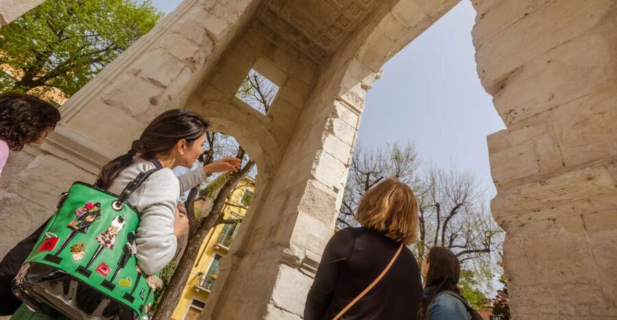The Highlights of Verona Small Group Walking Tour - Meeting points and start time: Teatro Ristori or the Arena