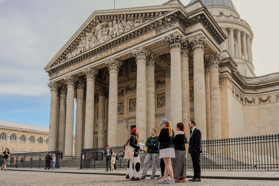 The Official Emily in Paris Locations Walking Tour - Your guide matters: what the best sessions feel like