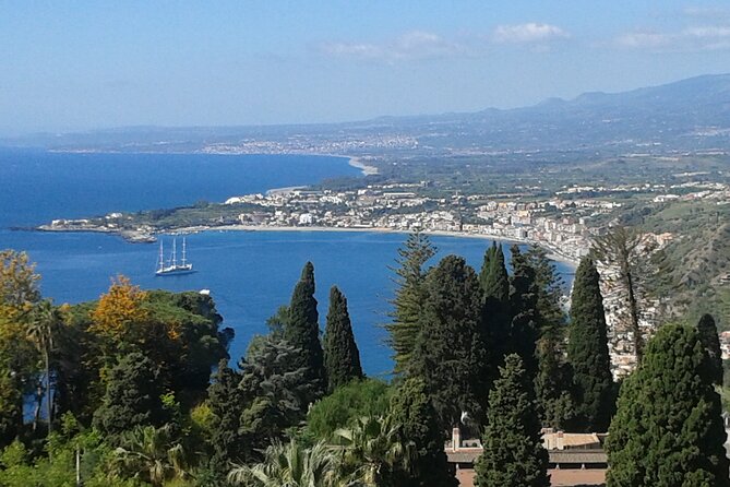 The Pearl of Sicily: Private Taormina Walking Tour - The best part: stories that make architecture feel personal