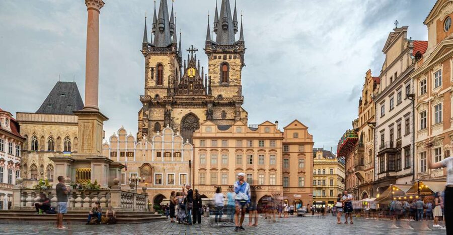 The Royal road, walking tour in french - Meeting point on Celetná Street: start easy, not stressful