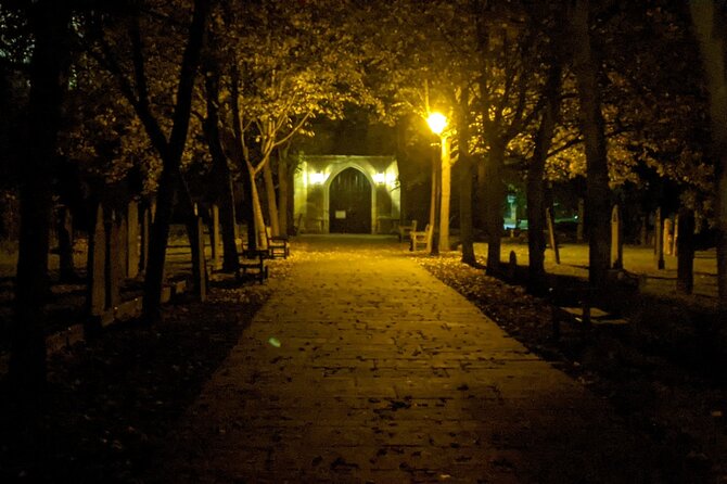 The Sinister Side of Shakespeare's Stratford Walking Tour - Stop-by-stop: from plague outbreak rumors to a murder for building ownership