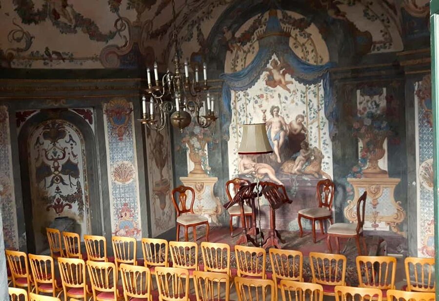 The unknown Vienna City- a guided walking tour in 3 hours - The Medieval Hofburg in a City of Newer Facades