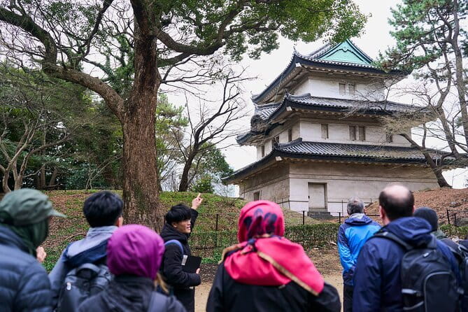 Tokyo Castle & Imperial PalaceーShogun Walking Tour - Sakurada Tatsumi Yagura: The Quick Stop That Changes How You See the Grounds