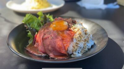 Tokyo: Customizable Private Guided Walking Tour - The classic arc: Tokyo Tower and the Imperial Palace (and what it feels like)