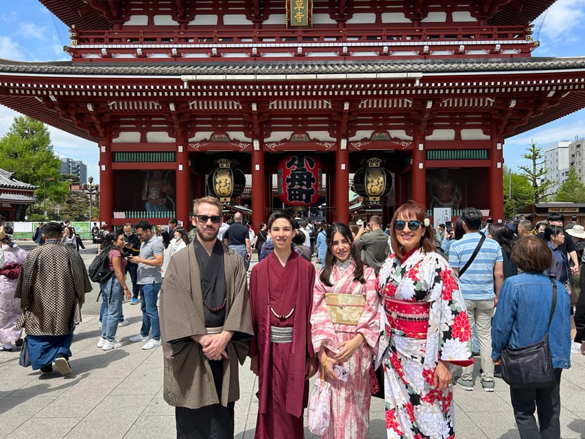 Tokyo: Imperial Palace and Shogun Walking Tour - East Gardens: moats, foundations, and the calm that has teeth