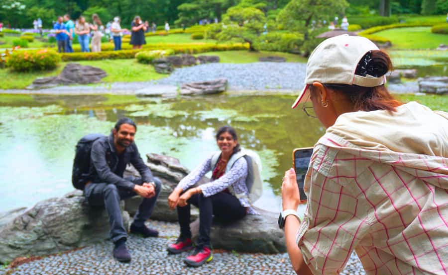 Tokyo: Imperial Palace Japanese History Walking Tour - Rain or Shine: Comfort Tips Based on Real Conditions