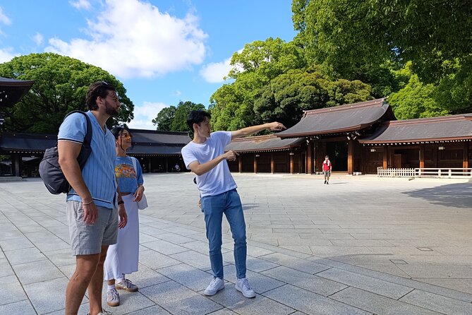 Tokyo: Meiji Shrine and Shinto Culture Walking Tour - Meiji Jingu in Harajuku: a peaceful shrine start point