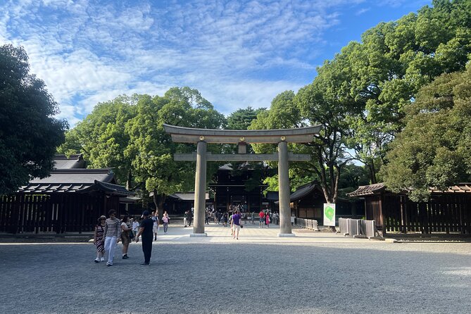 Tokyo: Meiji Shrine and Shinto Culture Walking Tour - Two hours of walking, plus a small-group Q&A