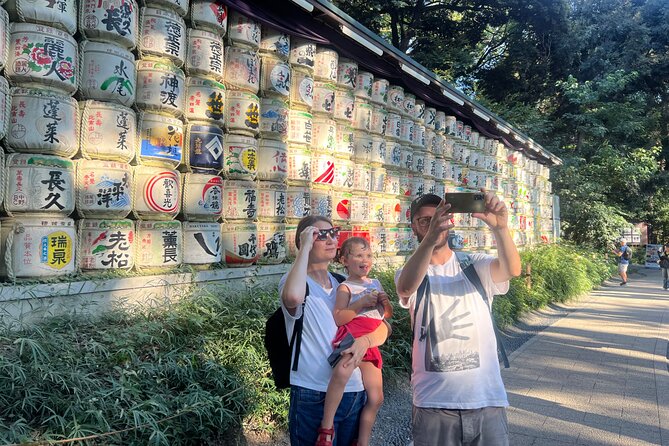 Tokyo: Meiji Shrine and Shinto Culture Walking Tour - Guides like Yumi, Sara, Haydn, Matt-san, and Benjamin set the tone