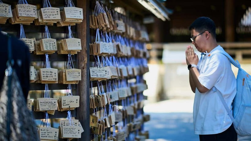 Tokyo: Meiji Shrine Walking Tour — Shinto & Imperial System - The Emperor Meiji poetry stop you can actually connect to