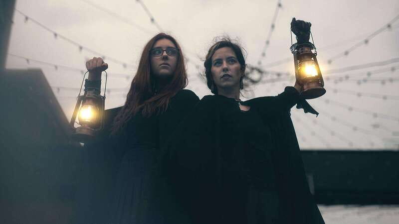 Toronto: Dark History Nighttime Walking Tour - Cloaked guides, live storytelling, and what to expect from the group