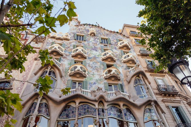 Treasures of Barcelona: Private Gaudi Walking Tour - Learning Gaudí through neighborhoods, not just landmarks