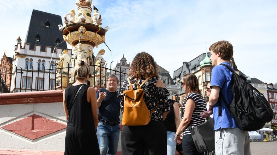 Trier: Guided Old Town Highlights and History Walking Tour - Starting at the Porta Nigra: Trier’s Roman front door