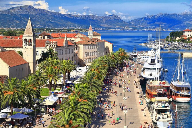 Trogir walking tour with a local guide - Cathedral of St. Lawrence and Radovan’s Portal