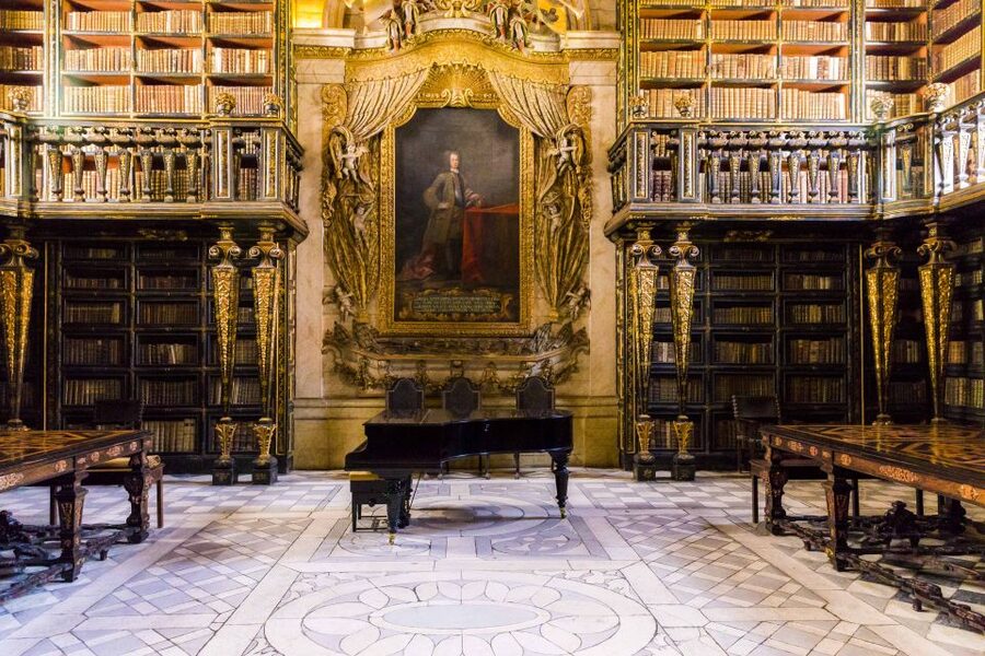 University of Coimbra Walking Tour - Royal Palace and the Academic Prison: power and rules in one walk