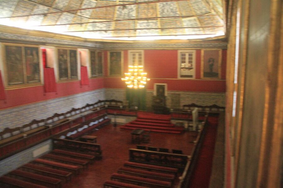 University of Coimbra Walking Tour - St. Michel’s Chapel: art details you can actually spot