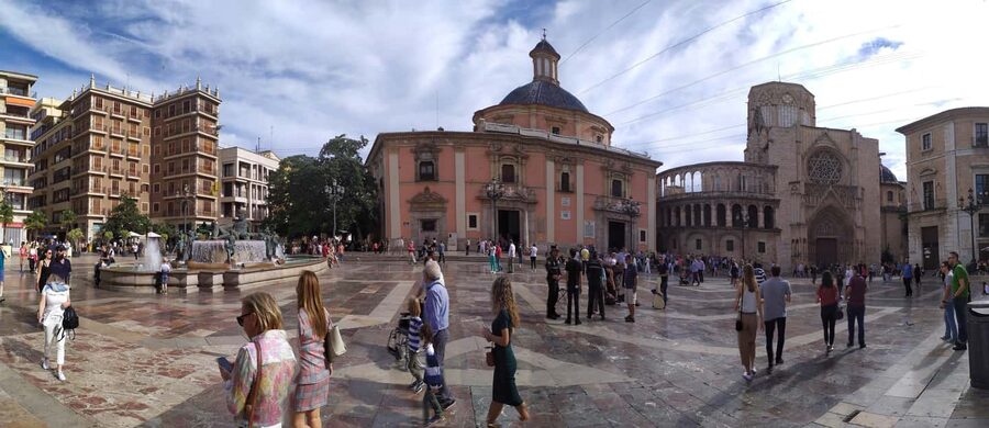 Valencia: City Walking Tour with Top Attractions - ITALIAN - The Palace of the Generalitat: Power and Style in One Stop