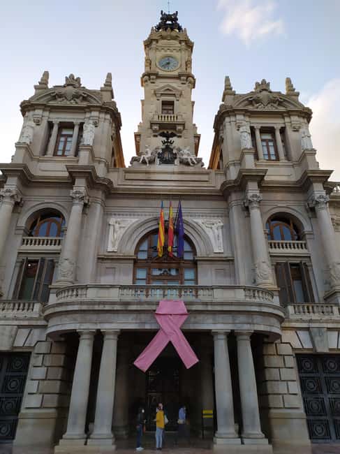 Valencia: City Walking Tour with Top Attractions - ITALIAN - Plaza del Ayuntamiento and the Central Market Zone