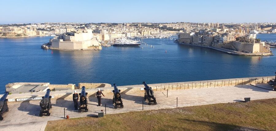 Valletta: City Walking Tour in a Small Group - Knight-palace streets and the St Paul’s Cathedral stop