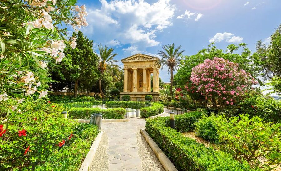 Valletta: Guided Walking Tour with Optional Cathedral Tour - Valletta on foot: what 4 hours feels like