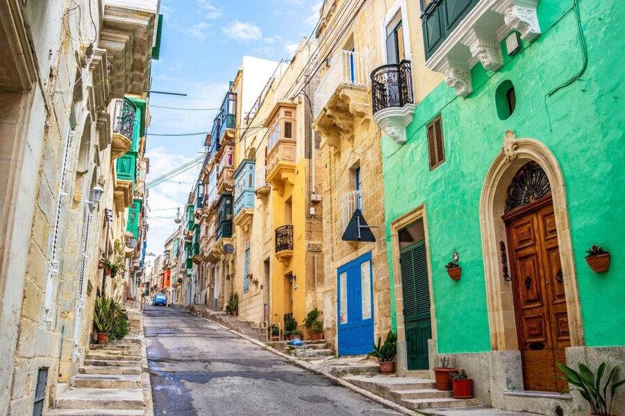 Valletta: Guided Walking Tour with Optional Cathedral Tour - Malta Experience audio-visual show: a useful history wrap-up