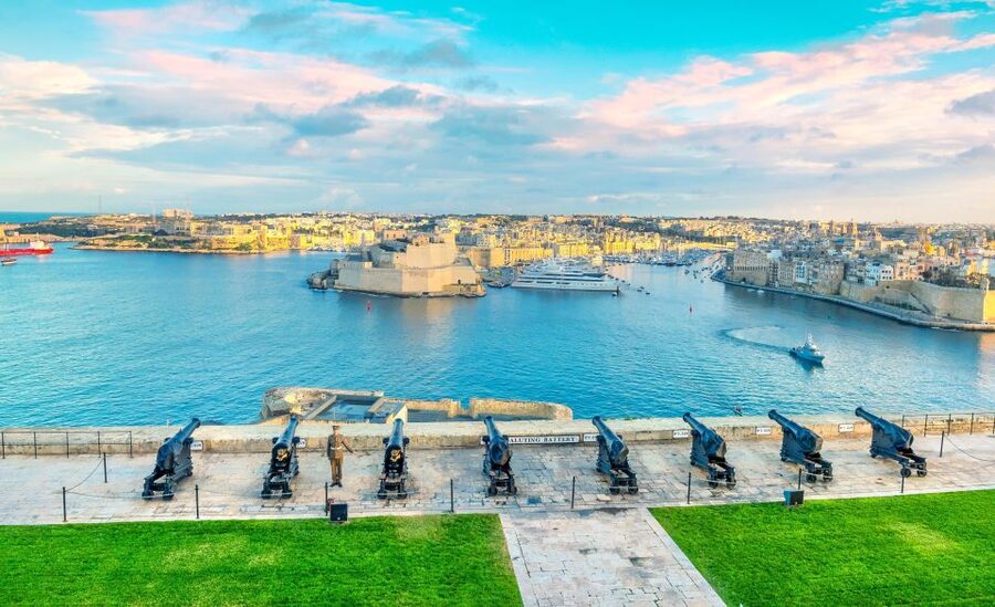 Valletta: Guided Walking Tour with Optional Cathedral Tour - Who this tour suits (and who should rethink it)