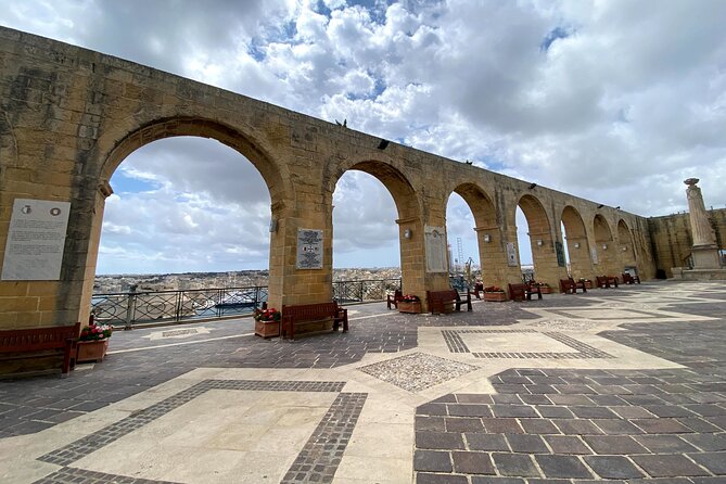 Valletta Private Walking Tour - Our Lady of Victories Church: a hero buried in plain sight