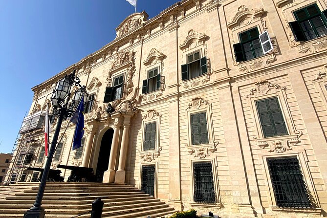 Valletta Private Walking Tour - Auberge de Castille area (Il-Berga ta’ Kastilja): the Knights show their style